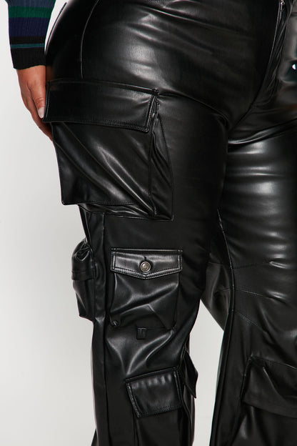 Something About You Faux Leather Cargo Pant 32 - Black