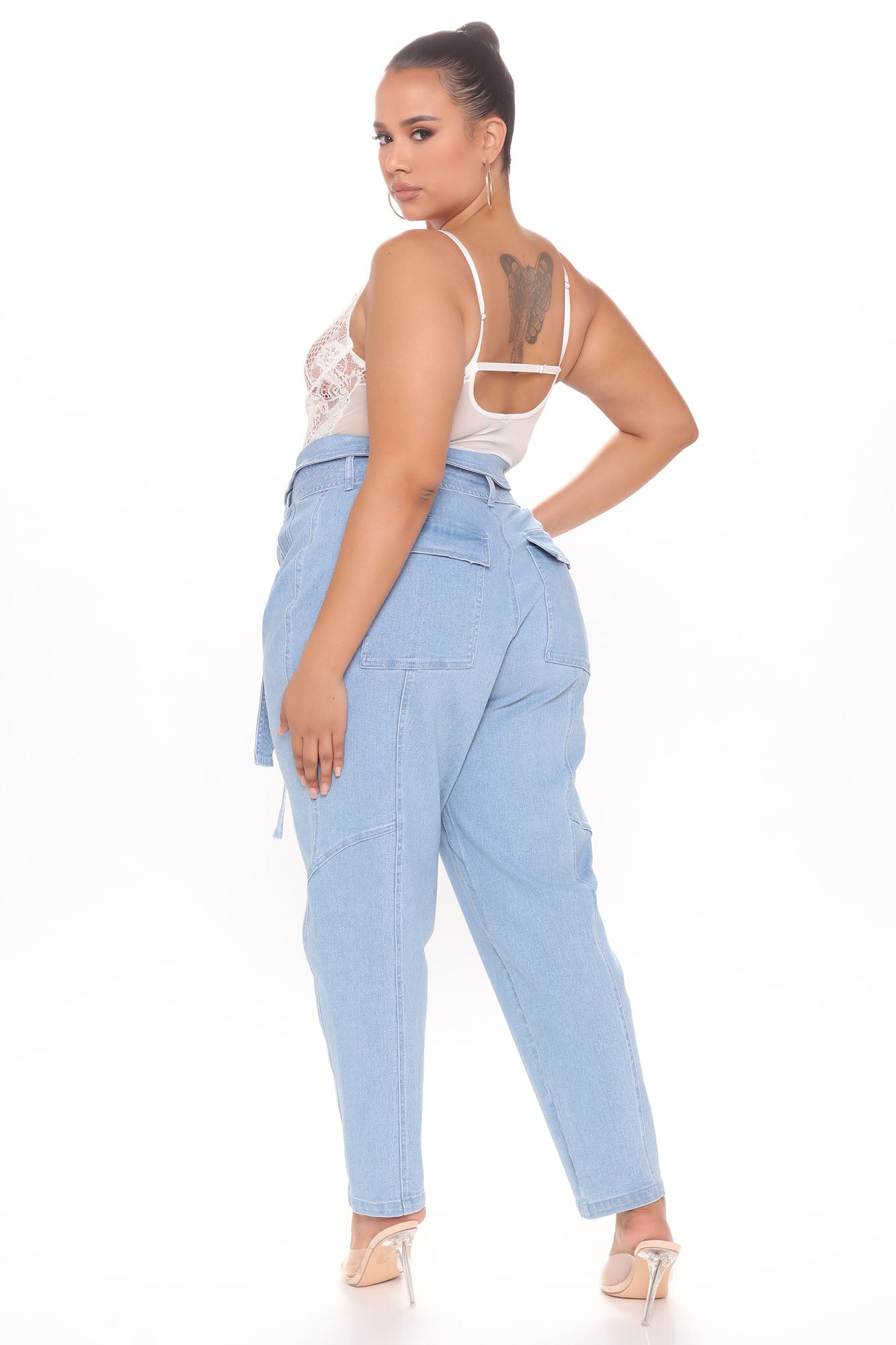 Love The Feeling Balloon Mom Jeans - Light Blue Wash