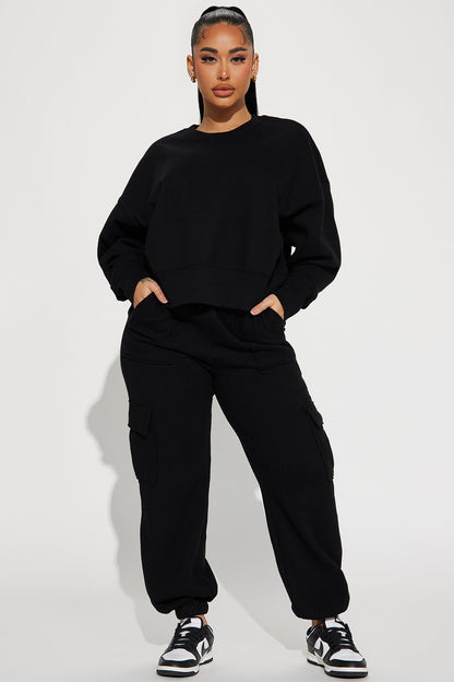 Follow Me Around Sweatsuit - Black