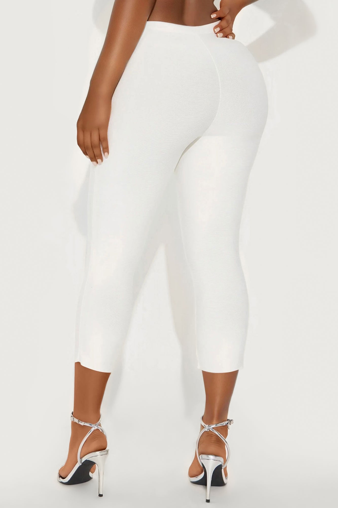 Jasmine Bandage Capri Pant - Ivory