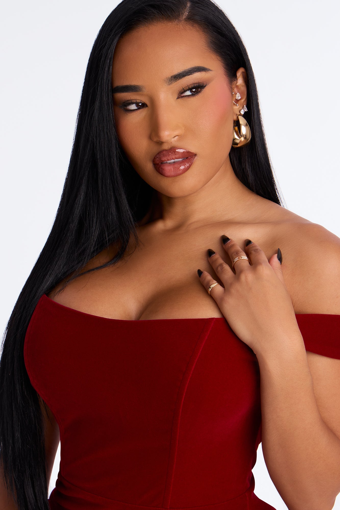 Zuri Off Shoulder Velvet Midi Dress - Red