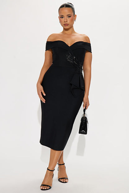 First Class Off Shoulder Bandage Midi Dress - Black