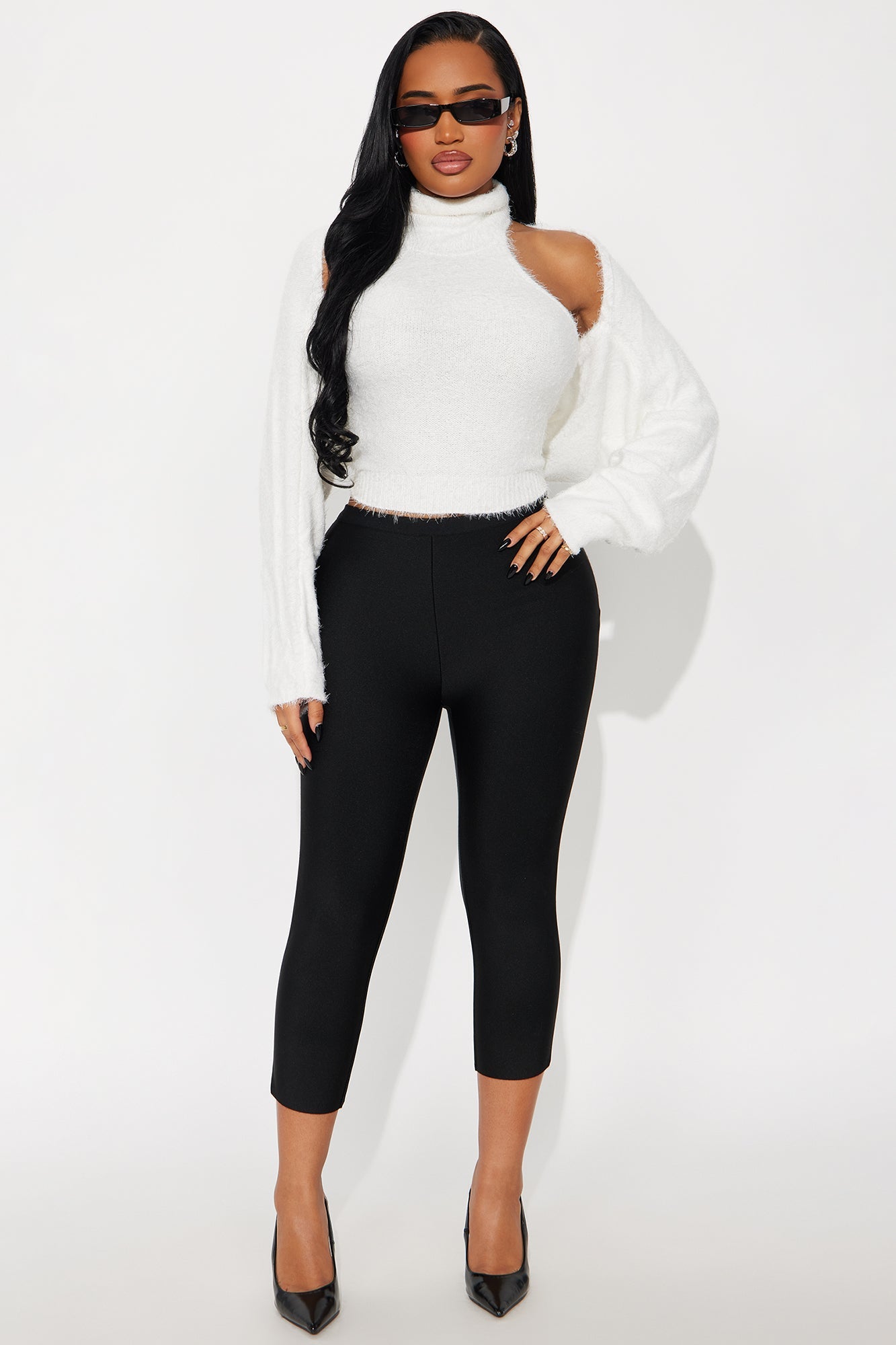 Jasmine Bandage Capri Pant - Black