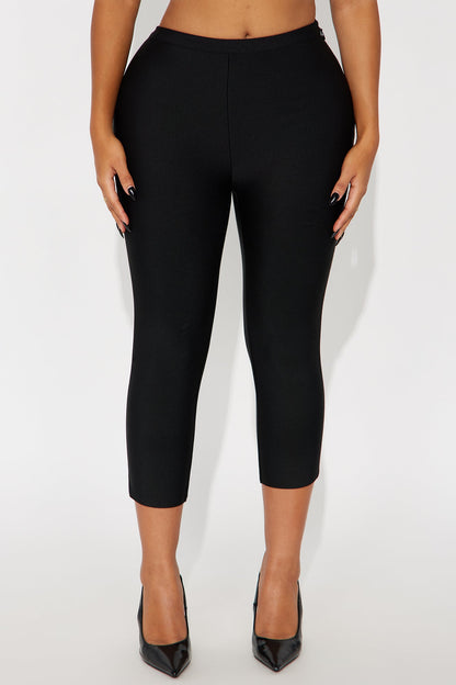 Jasmine Bandage Capri Pant - Black
