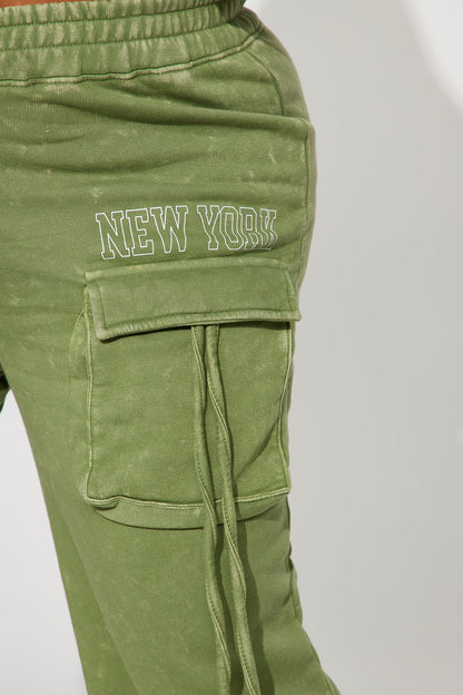 New York Vibes Washed Cargo Sweatpants - Green/combo