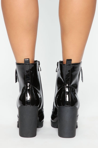 Wait A Bit Longer Booties - Black