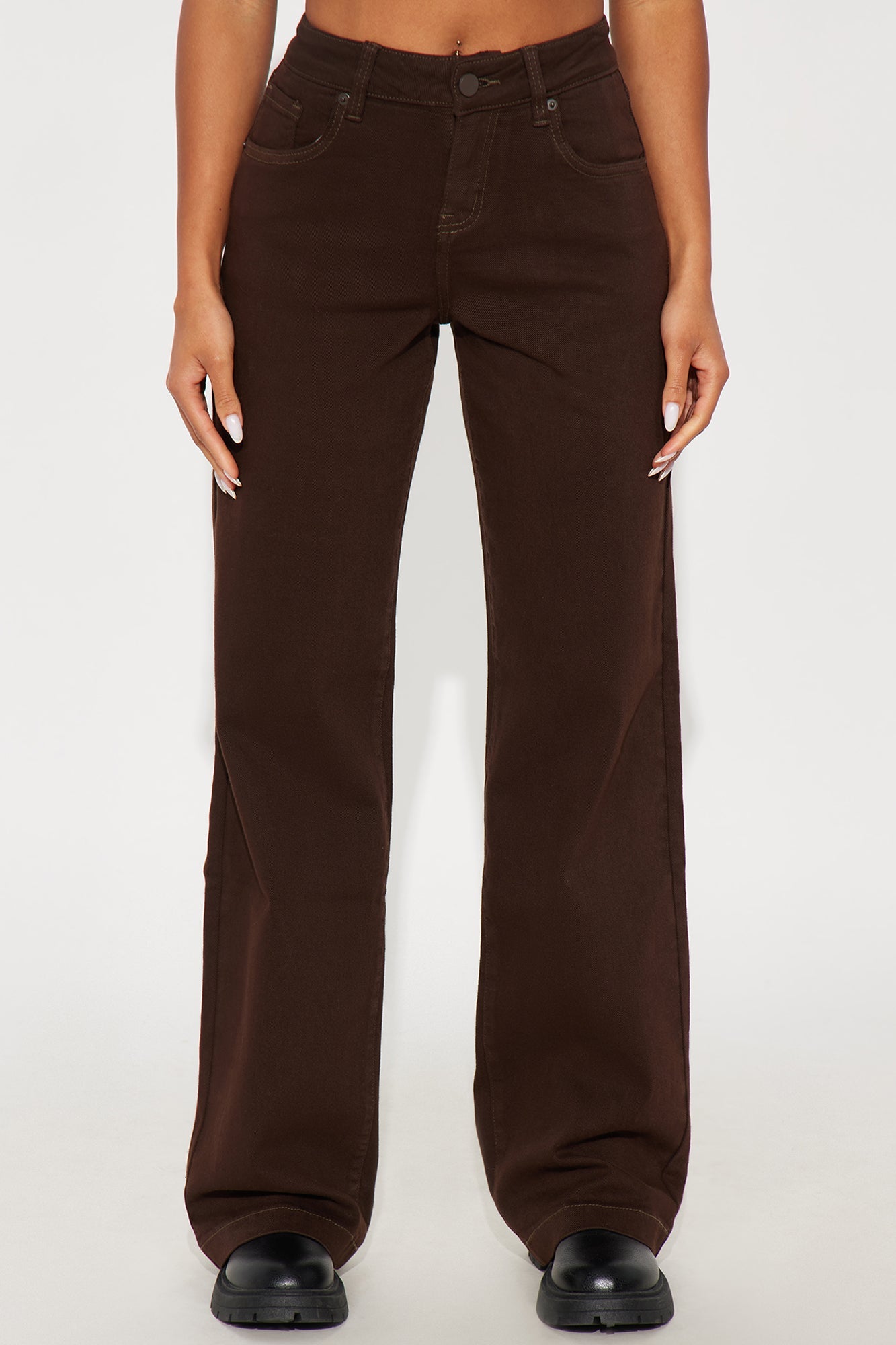 Classic Stretch Straight Leg Jeans - Brown
