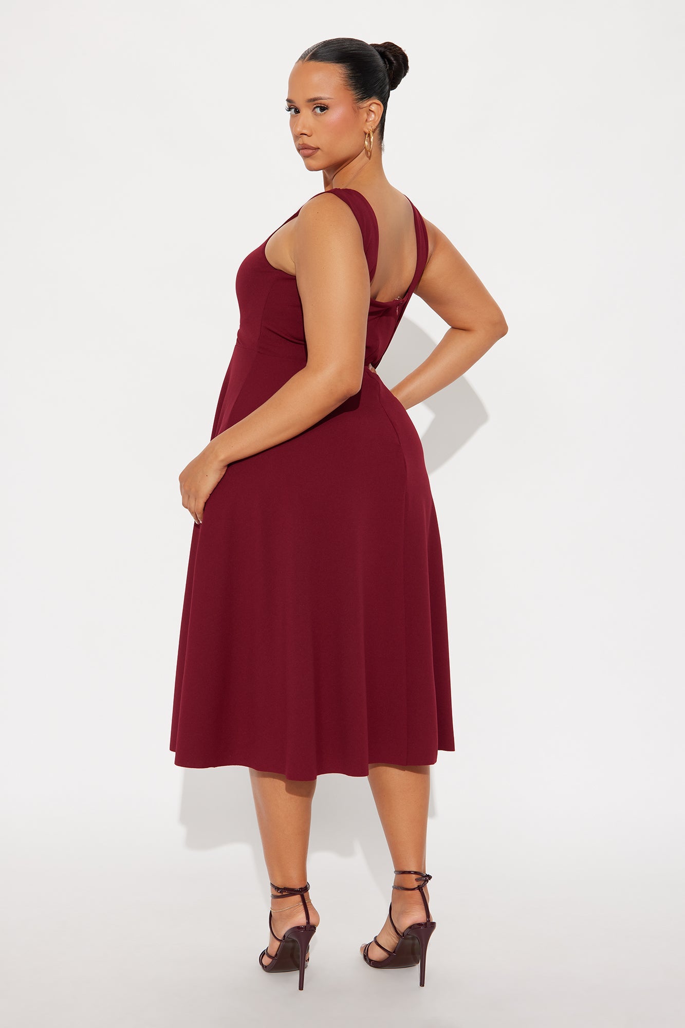 Amira Pleated A Line Midi Dress - Wine