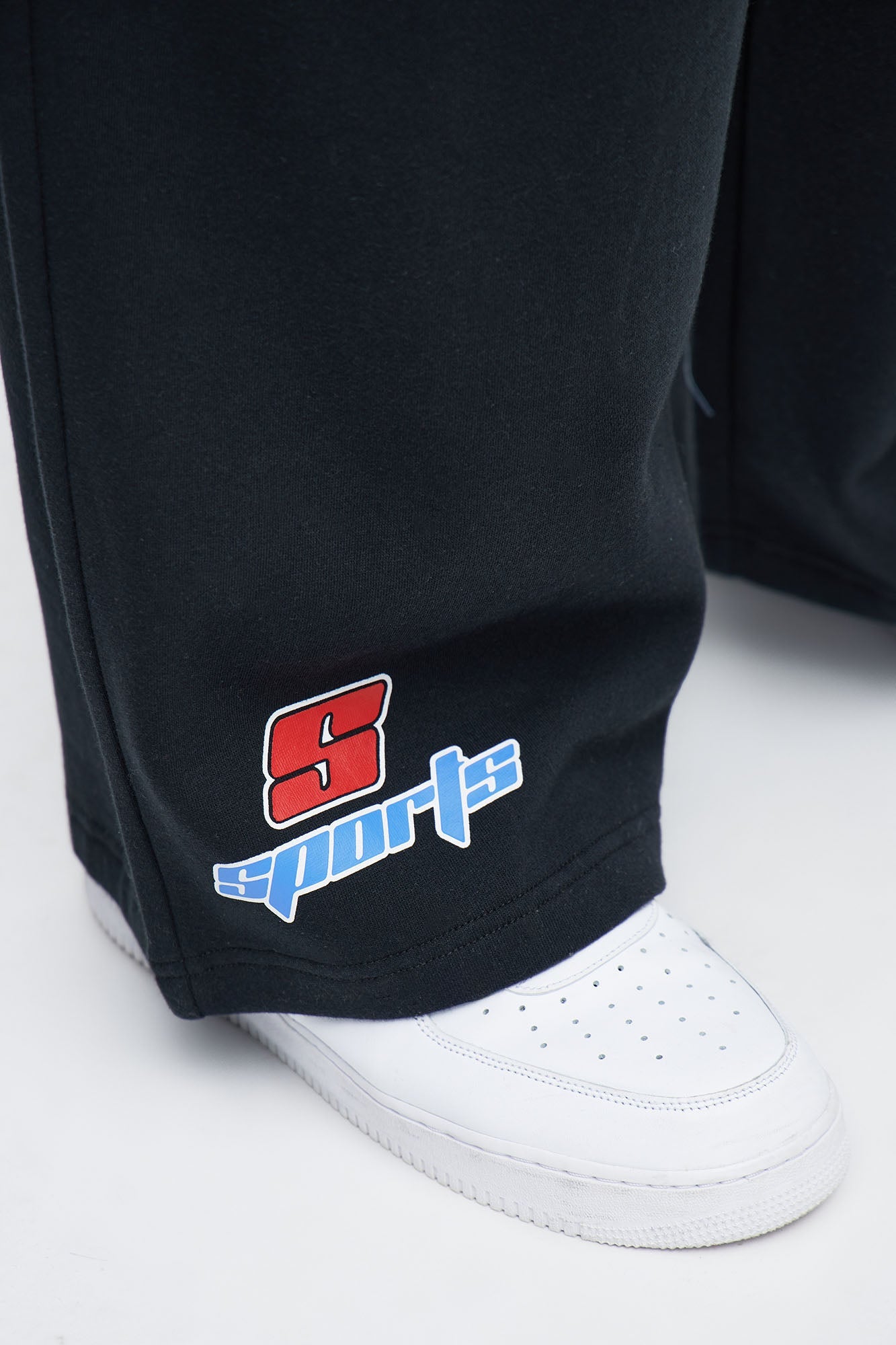 Chase Your Dreams Sweatpants - Black