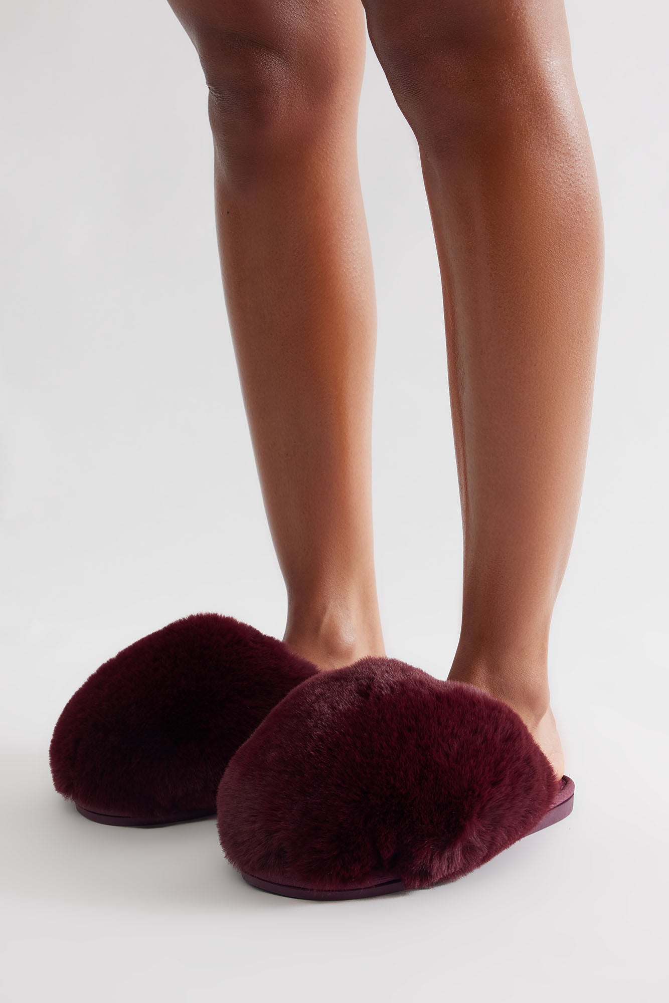 Buzz Faux Fur Slippers - Wine