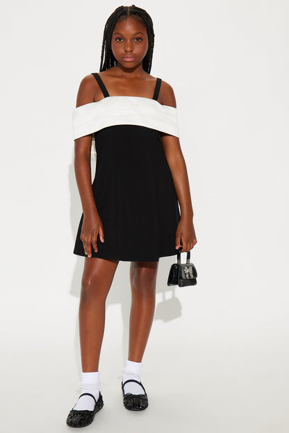 Mini Elegant Night Dress - Black/White