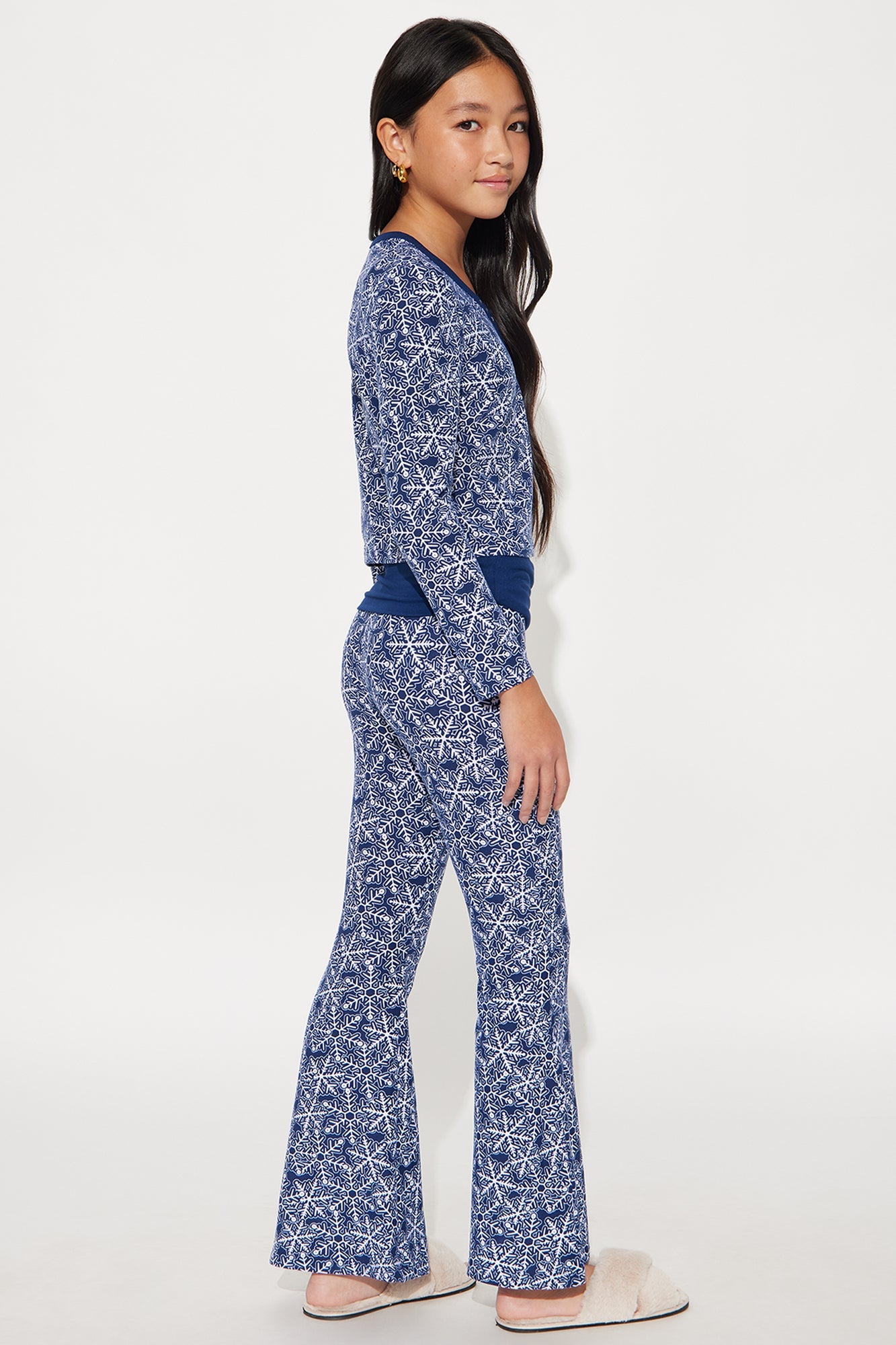 Mini Snowflakes Everywhere Long Sleeve Foldover Flare Leg Pant Set - Navy