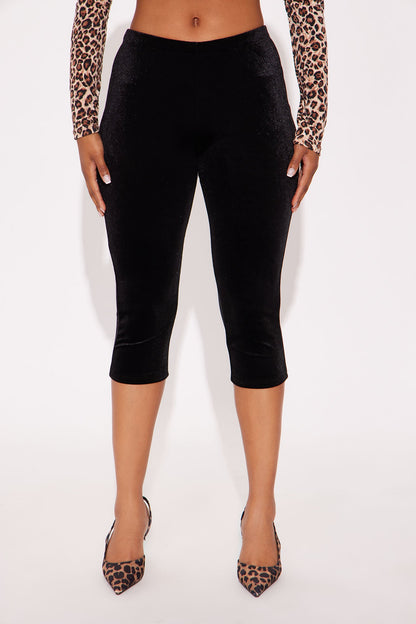 Analisa High Rise Velvet Capri Legging 19″ - Black