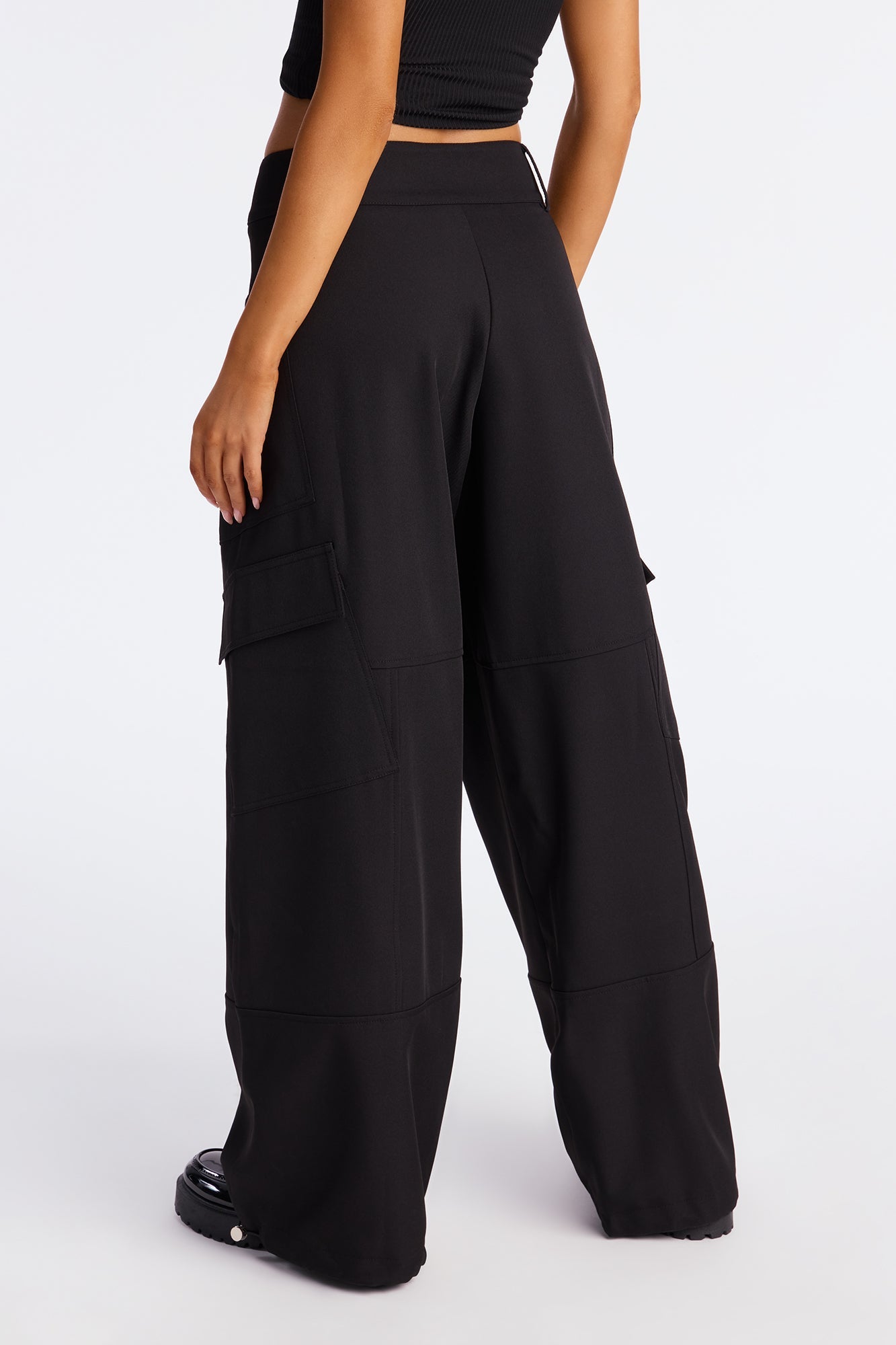 Vera Twill Cargo Jogger Pant 32″ - Black