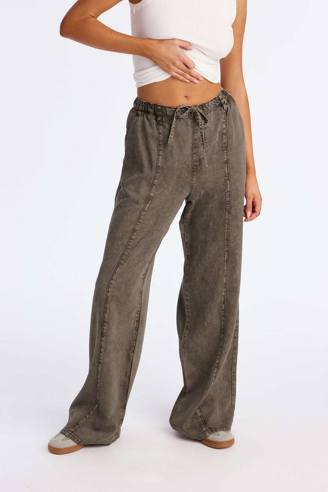 Okalani Washed Wide Leg Pant 33 - Military Green
