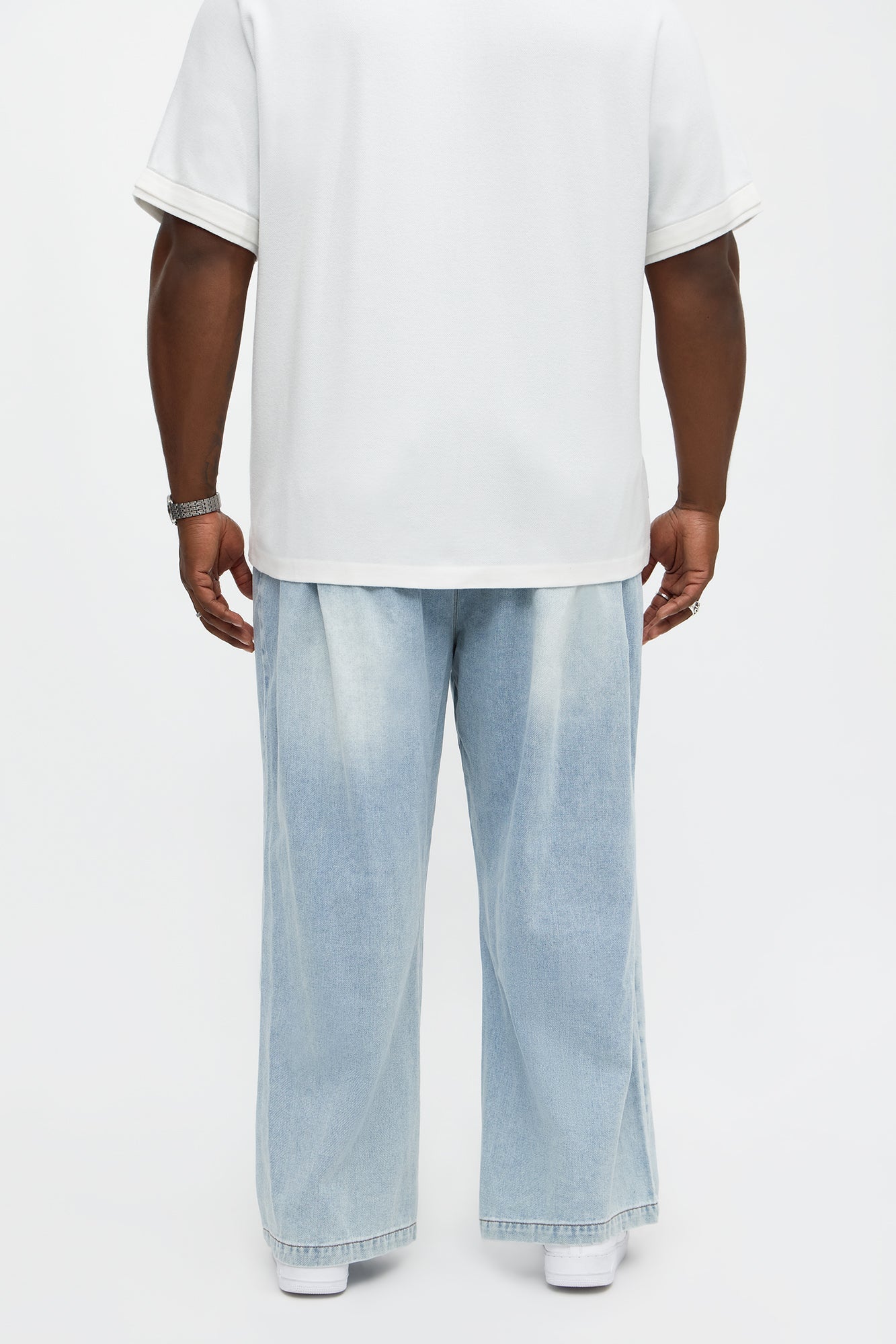 Baggy Wide Leg Pleated Jean - Light Wash
