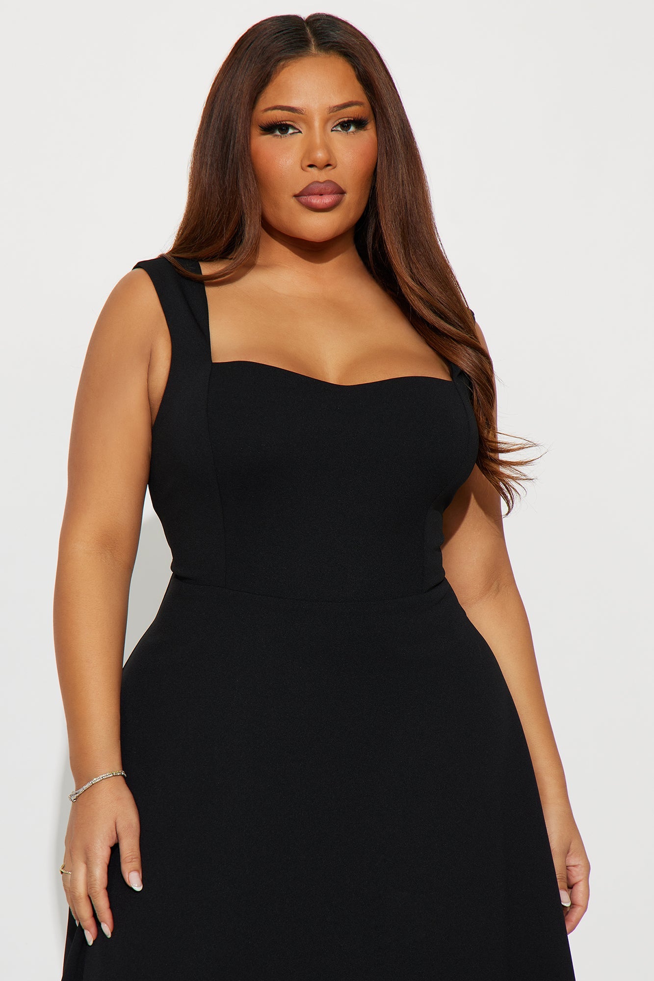 Amira Pleated A Line Midi Dress - Black