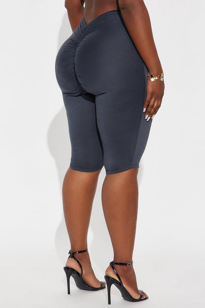 Feeling Cheeky Mid Rise Ruched Butt Capri Legging 14″ - Charcoal