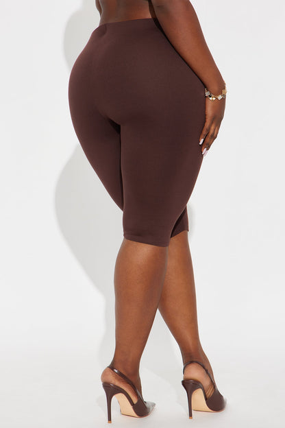 Echo Low Rise Ponte Capri Legging 14″ - Brown