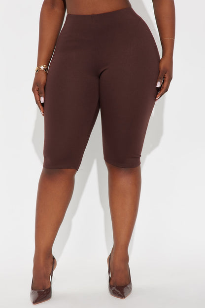 Echo Low Rise Ponte Capri Legging 14″ - Brown