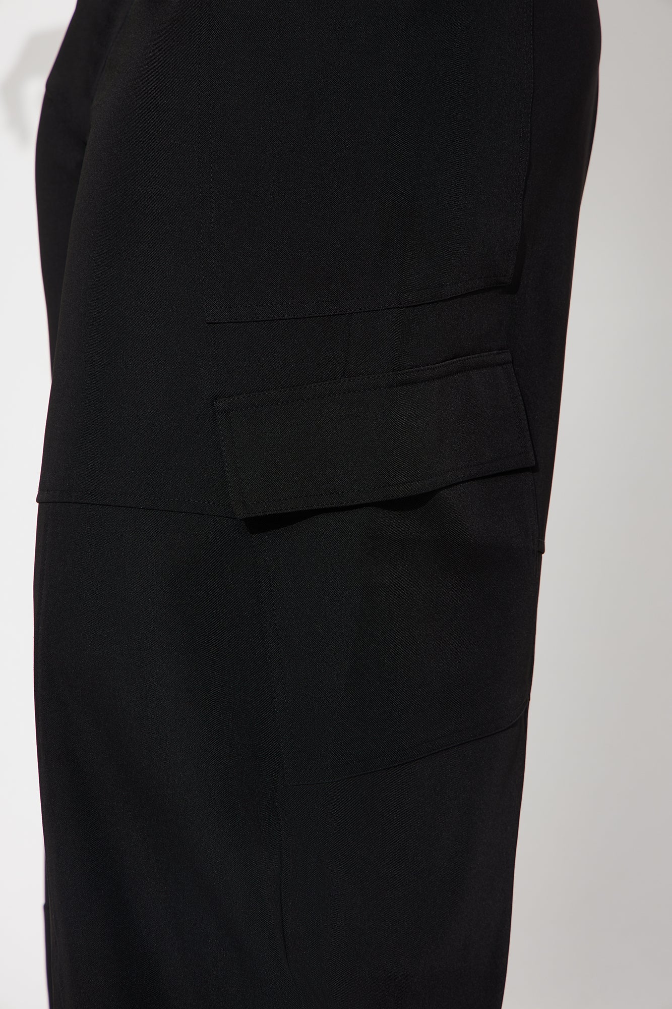 Vera Twill Cargo Jogger Pant 32″ - Black