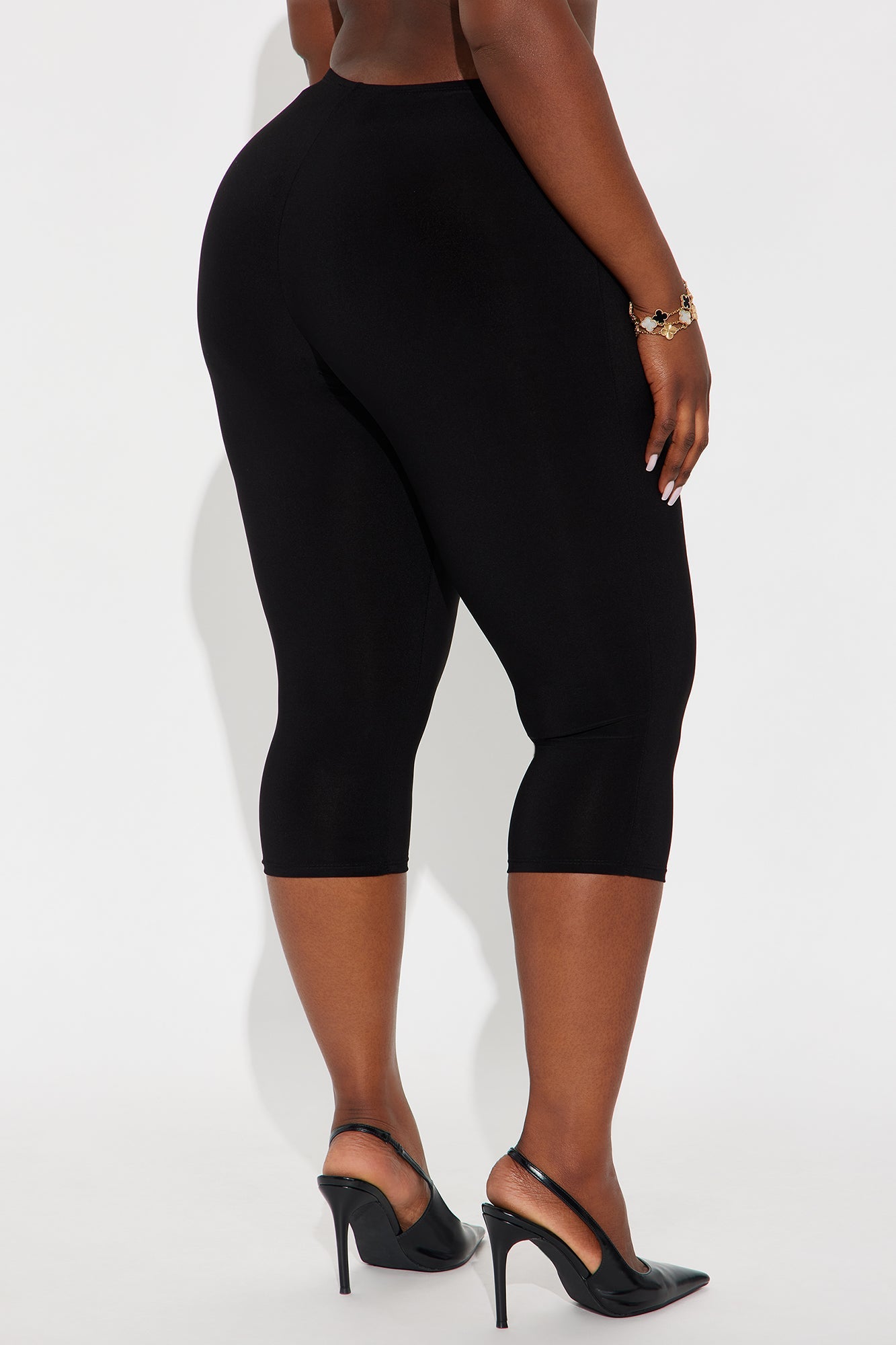 Verona Mid Rise Tie Waist Capri Legging 19″ - Black