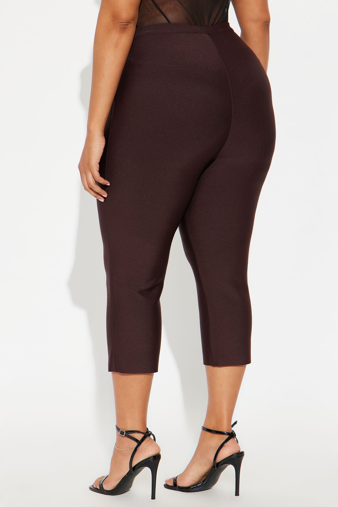 Jasmine Bandage Capri Pant - Chocolate