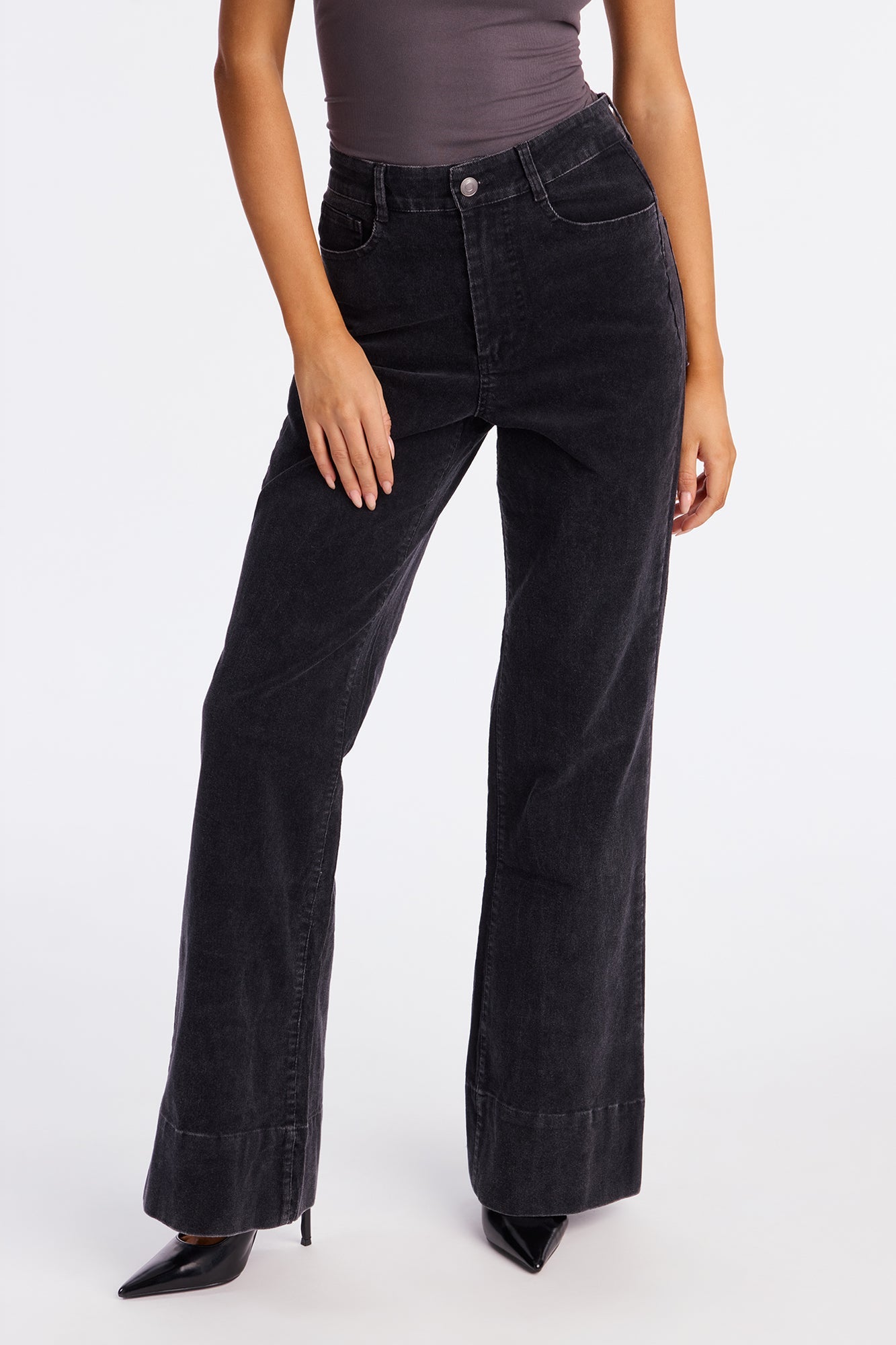 Chasing Sunsets Corduroy Flare Pant 32″ - Black