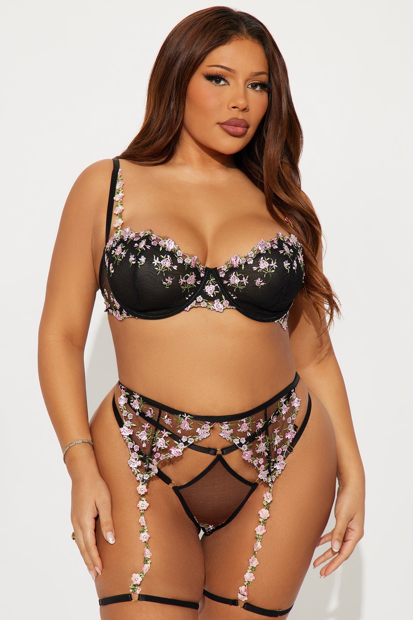Flowers In Bloom Embroidered 3 Piece Garter Ser - Black/Pink