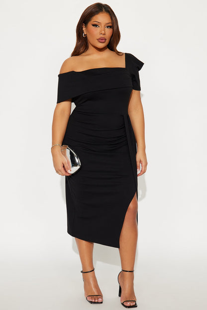 Sadie Short Sleeve Body Sculpting Ponte Midi Dress - Black