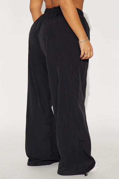 First Class Windbreaker Jogger - Black