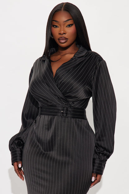 Call The Shots Belted Satin Midi Dress - Black