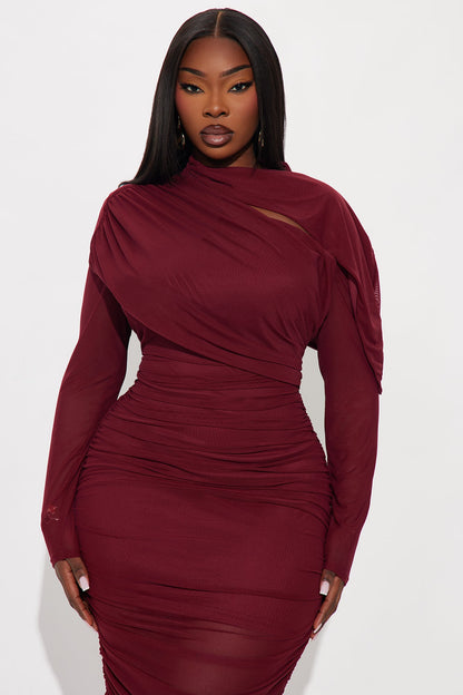 Tongue Tied Ruched Maxi Dress - Burgundy