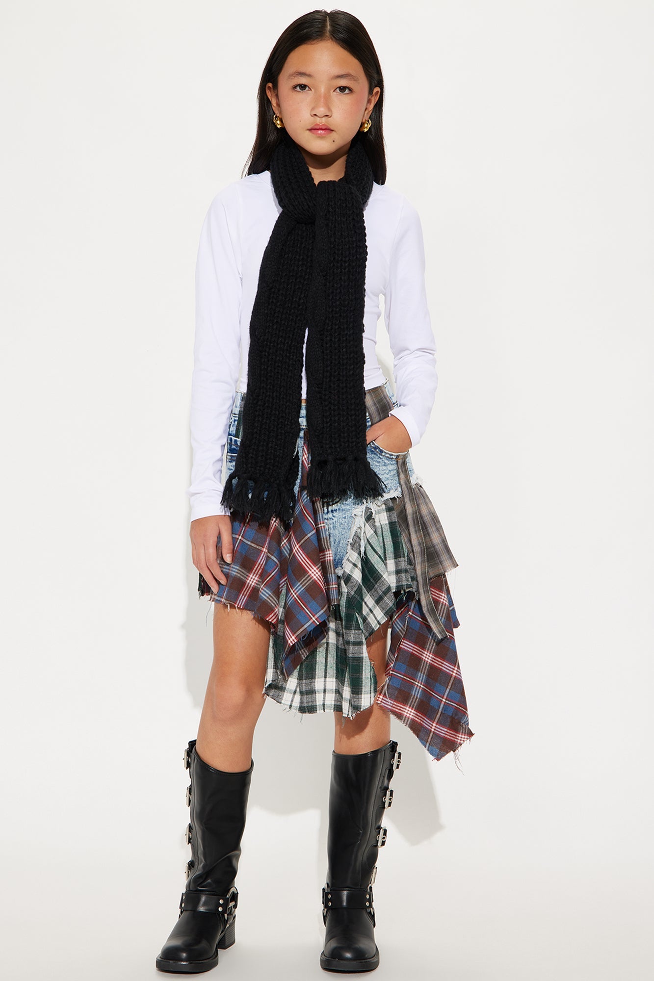 Mini Chasing Winter Vibes Scarf - Black