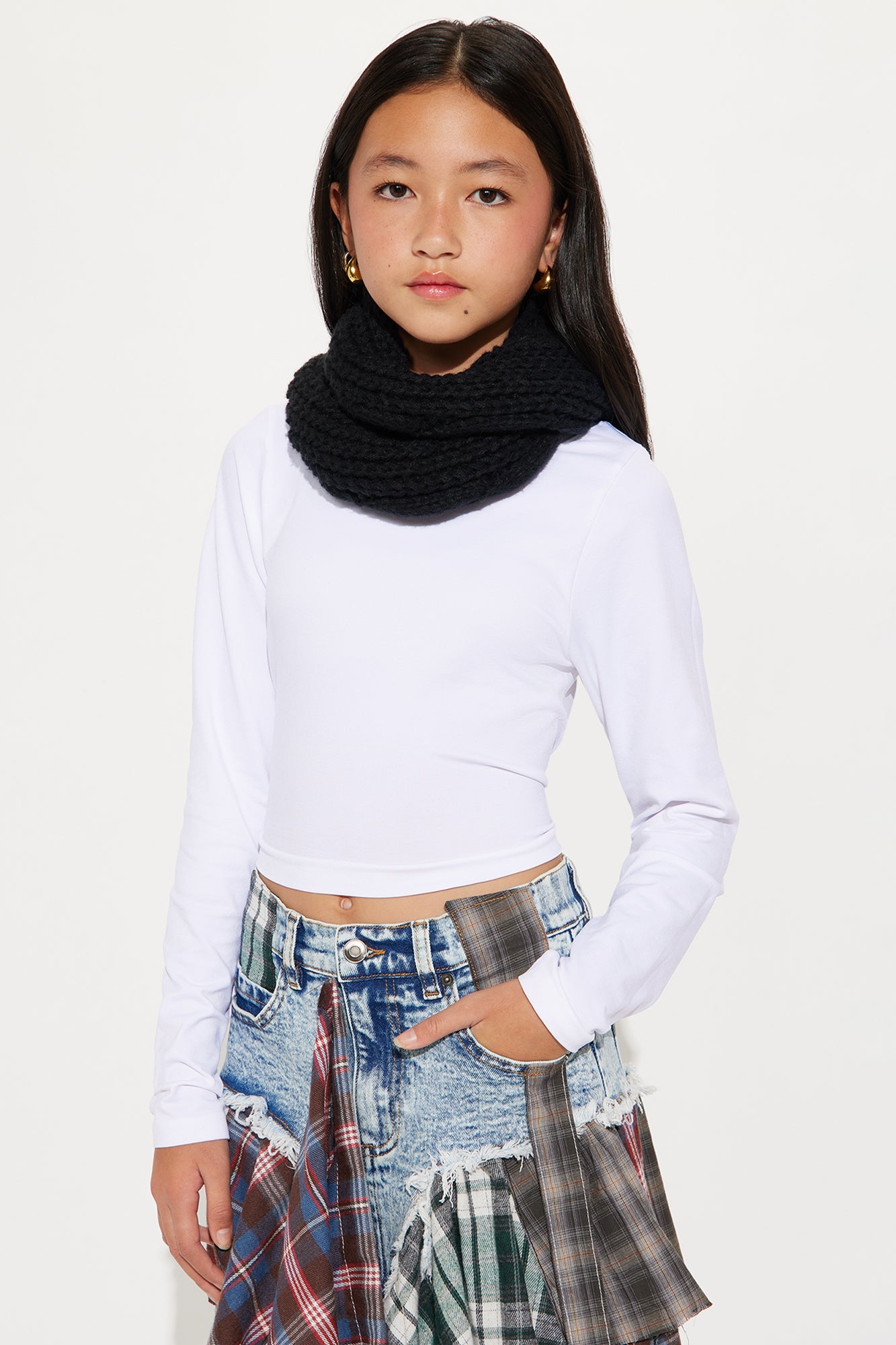 Mini Chasing Winter Vibes Scarf - Black