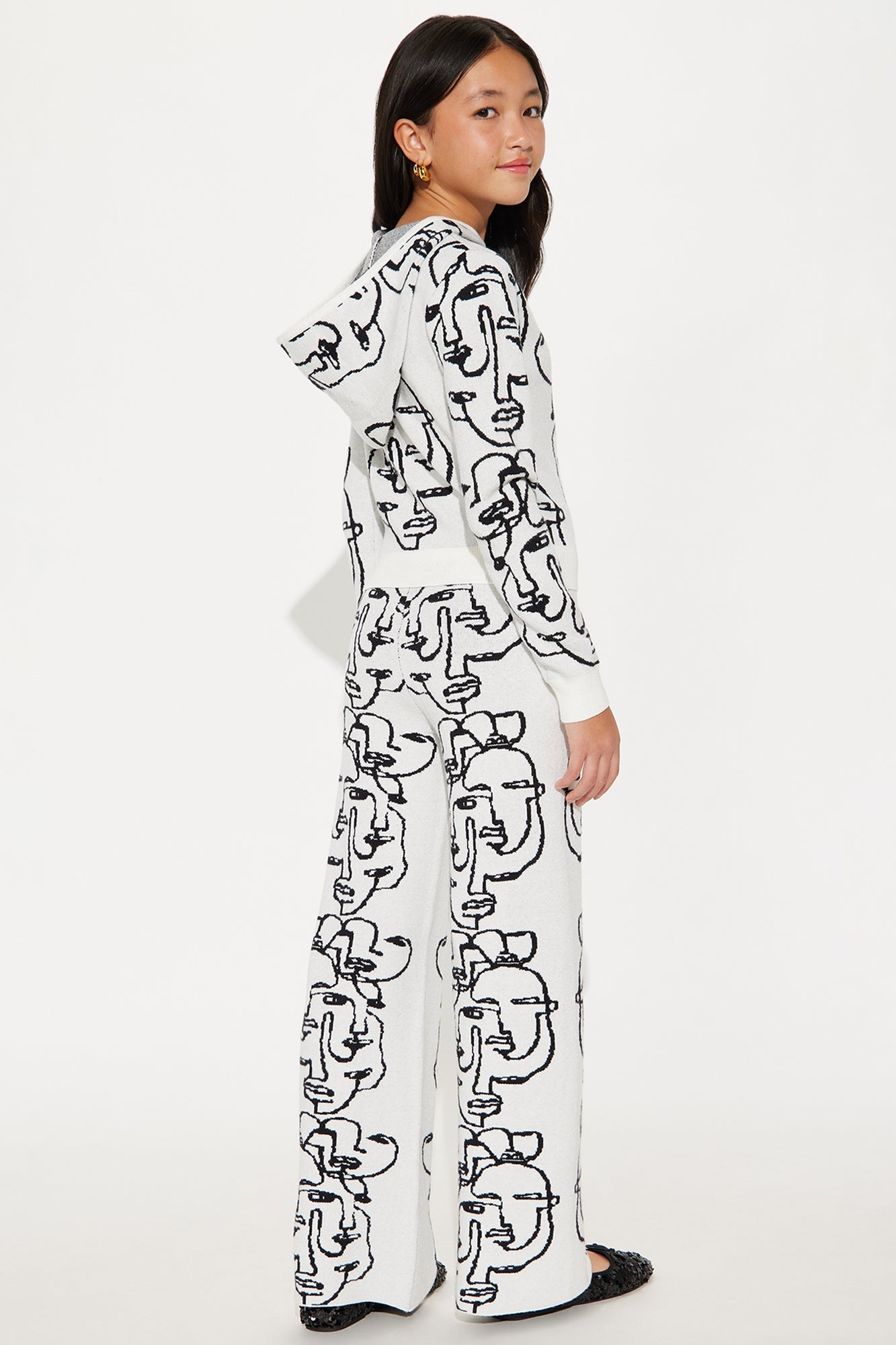 Mini Too Many Faces Sweater Pant Set - Black/White