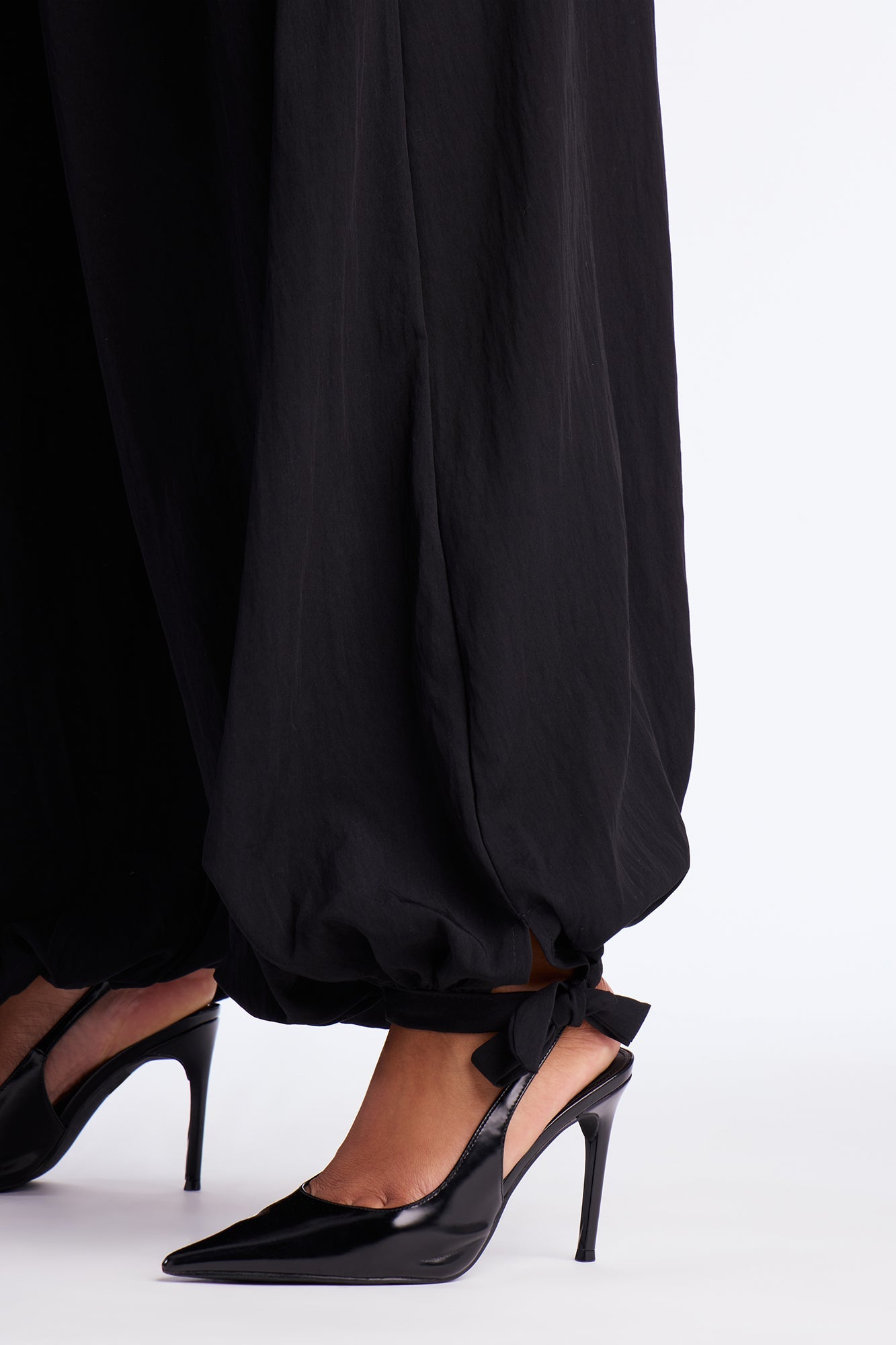 Boho Babe Balloon Pants 29″ - Black