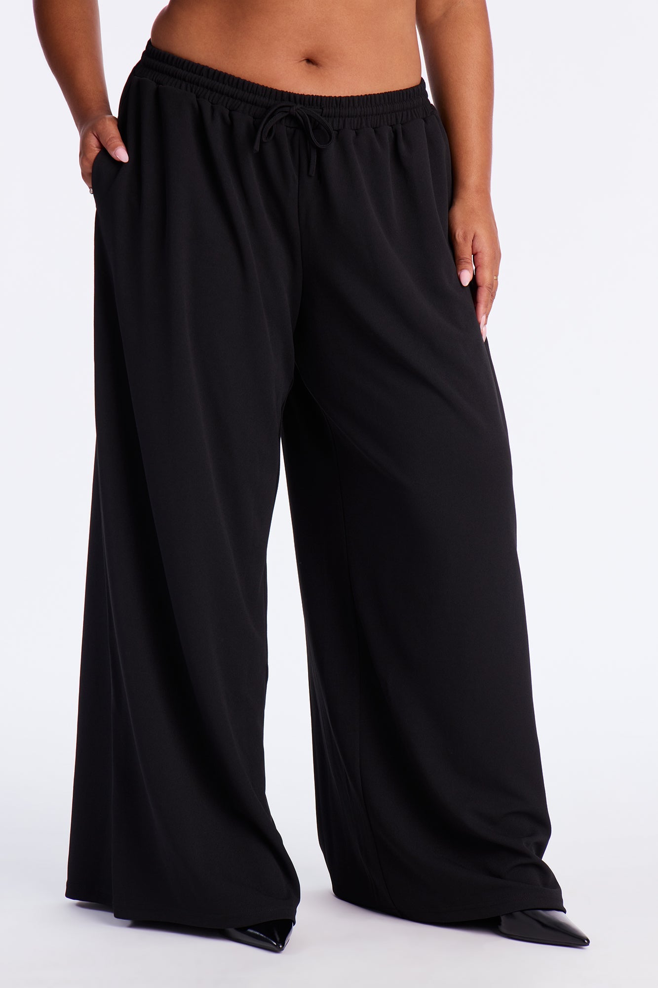 Undecided Path Crepe Woven Wide Leg Pant 33 - Black