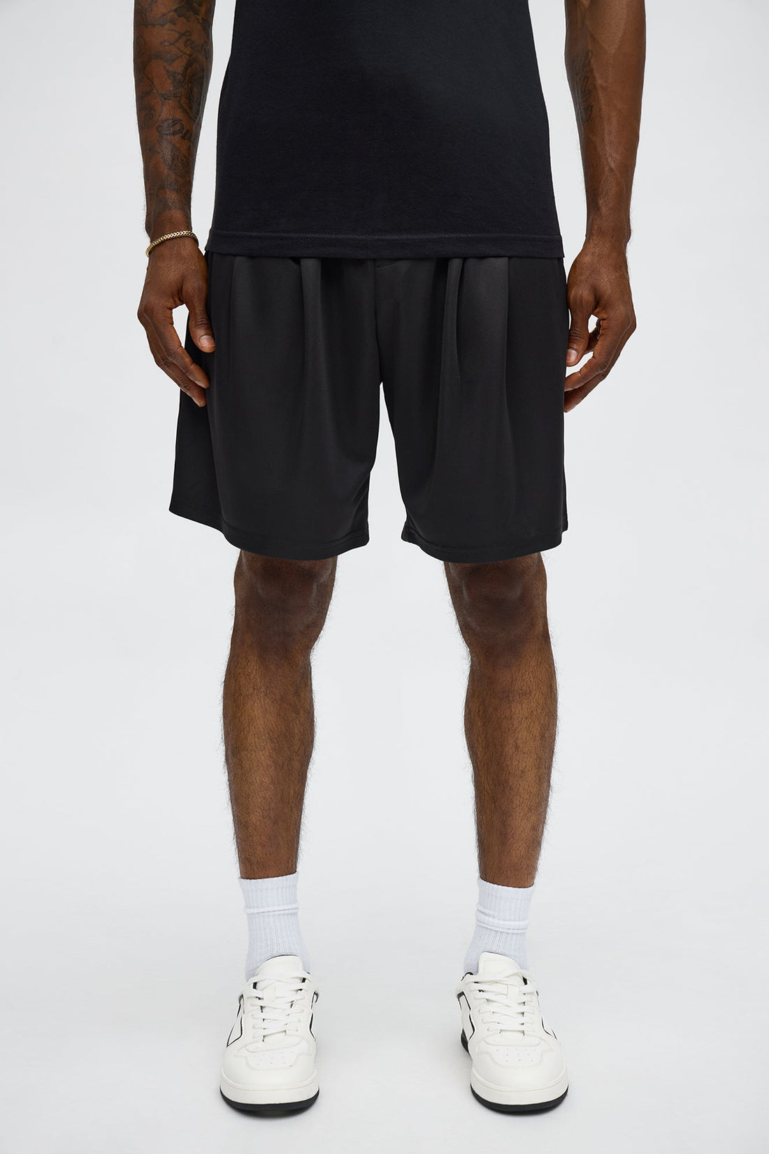 Easy Flow Pleated Short - Black