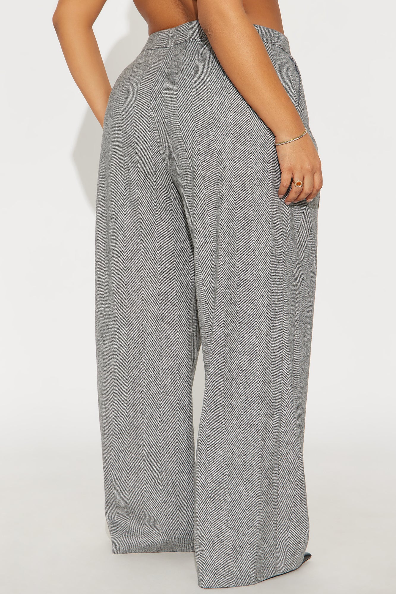 Timeless Chic Herringbone Trouser 32″ - Light Grey