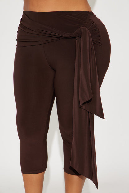 Verona Mid Rise Tie Waist Capri Legging 19″ - Chocolate