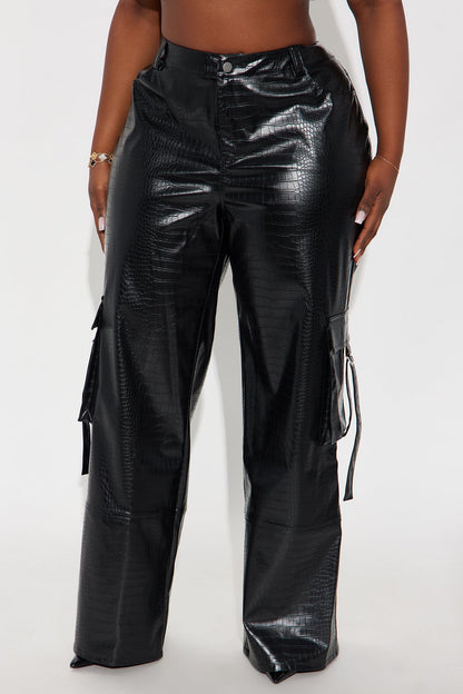 Gigi Embossed Croc Faux Leather Cargo Pant 32″ - Black
