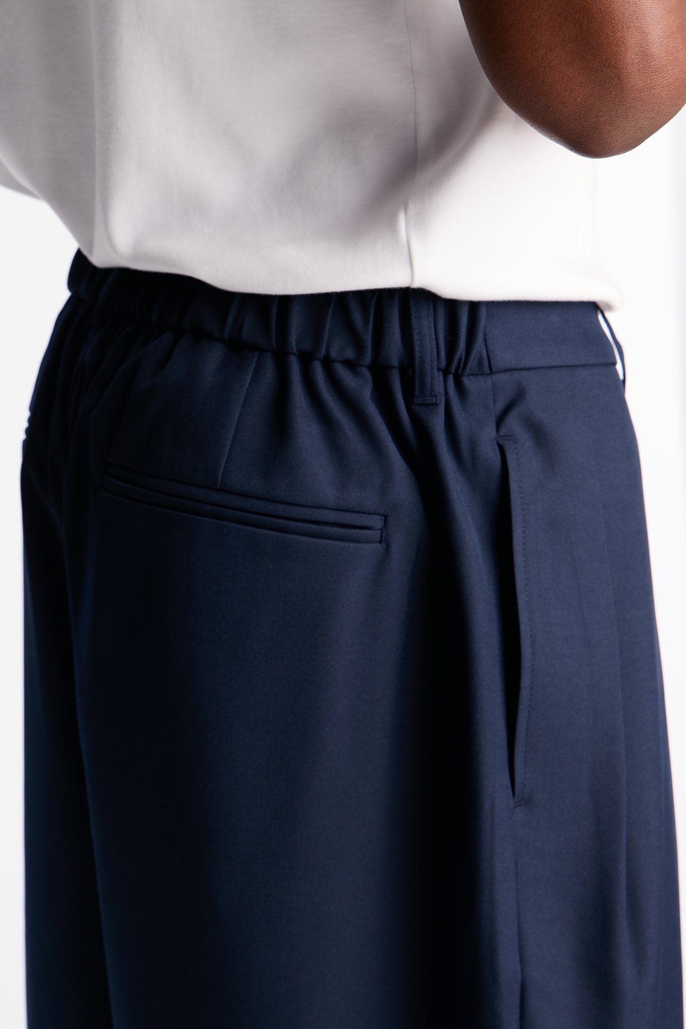 Wide Leg Double Pleated Grammercy Short - Navy