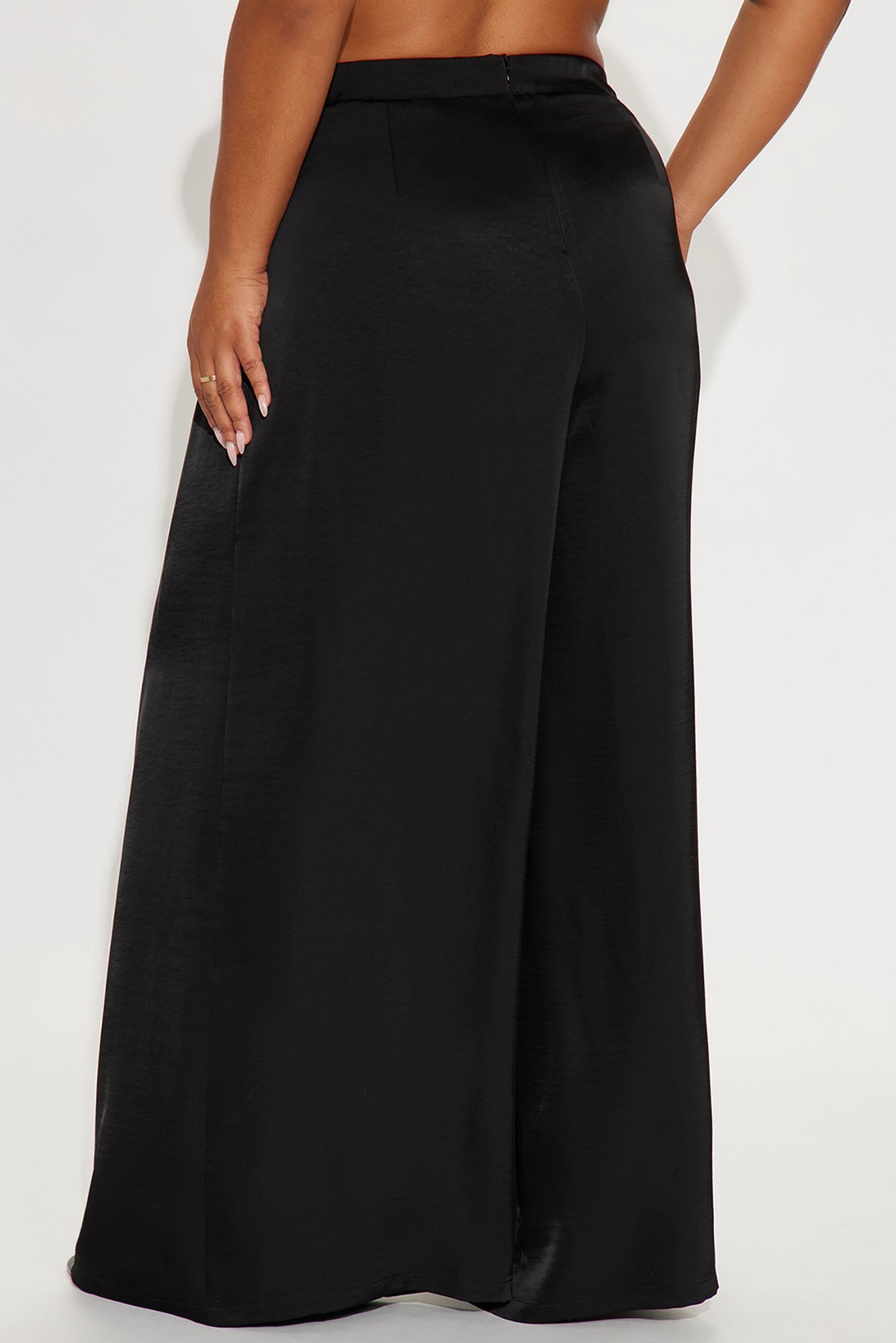 Seasoned Professional Satin Wide Leg Pant 32″ - Black