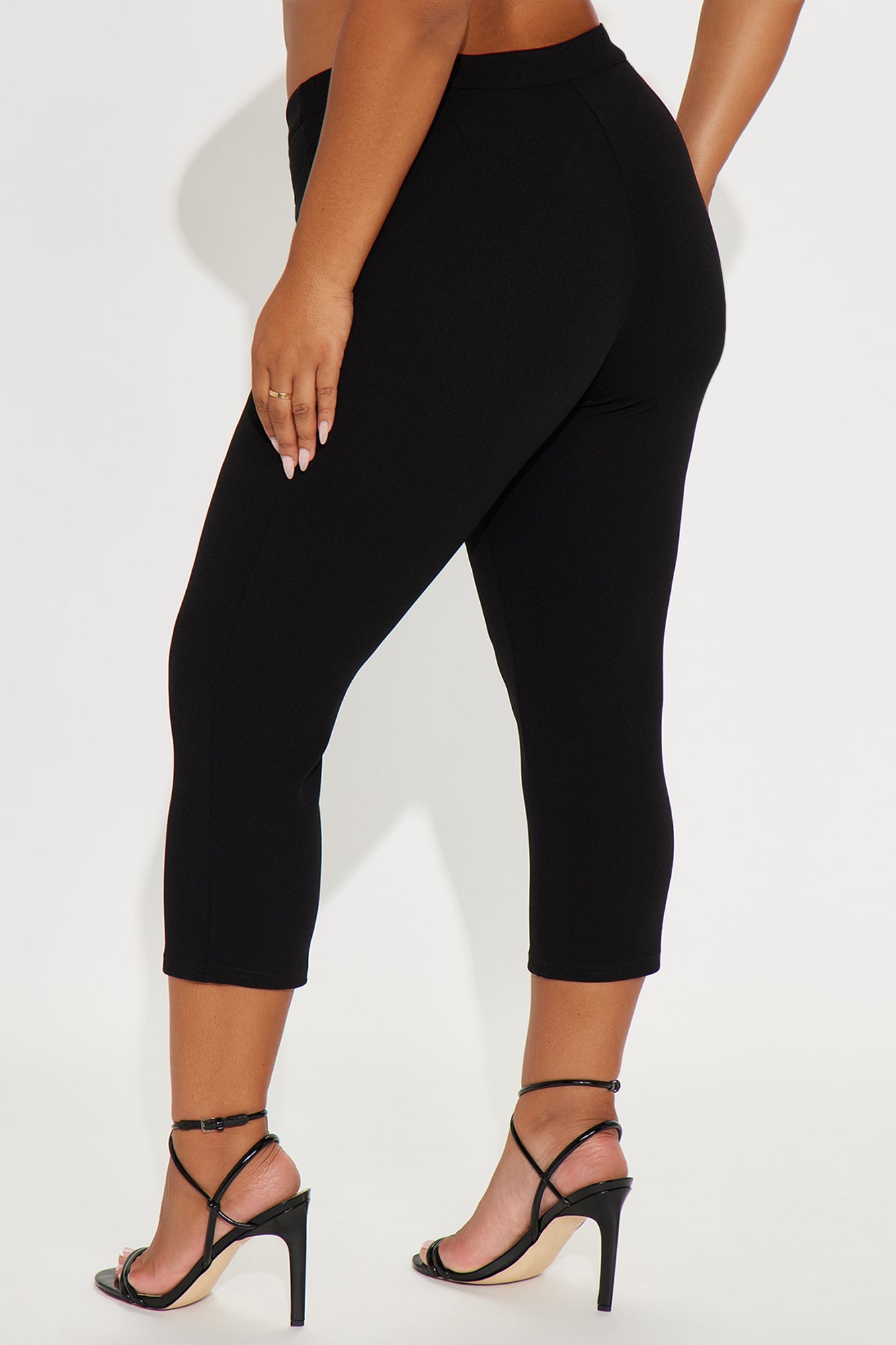 Under One Condition Crepe Capri Pant - Black