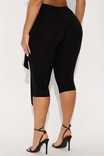 Verona Mid Rise Tie Waist Capri Legging 19″ - Black