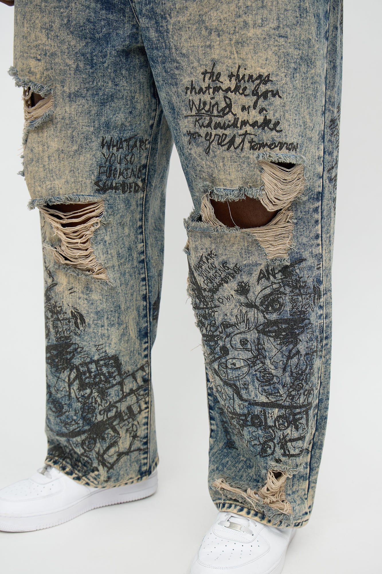 Baggy Verbiage Distressed Jean - Vintage Blue Wash