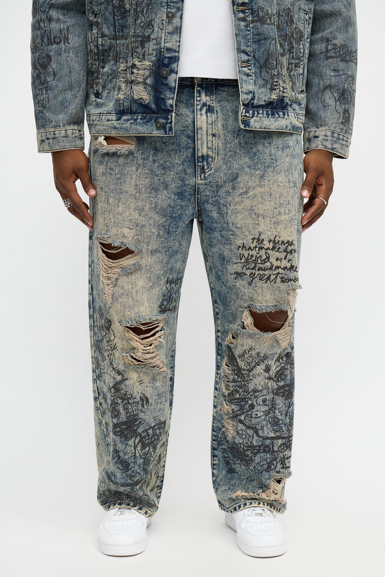 Baggy Verbiage Distressed Jean - Vintage Blue Wash