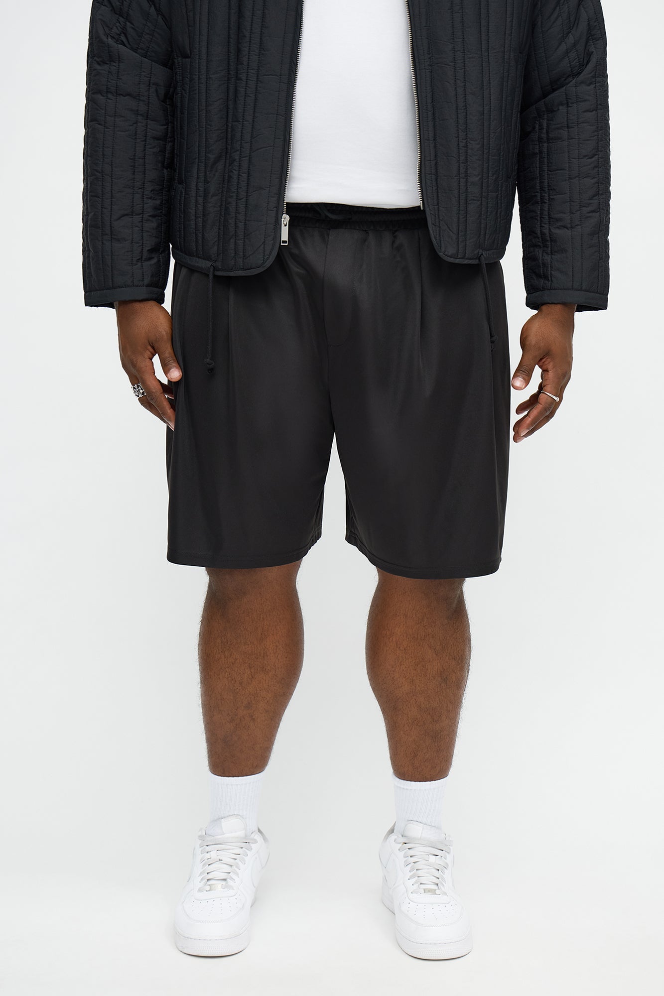 Easy Flow Pleated Short - Black