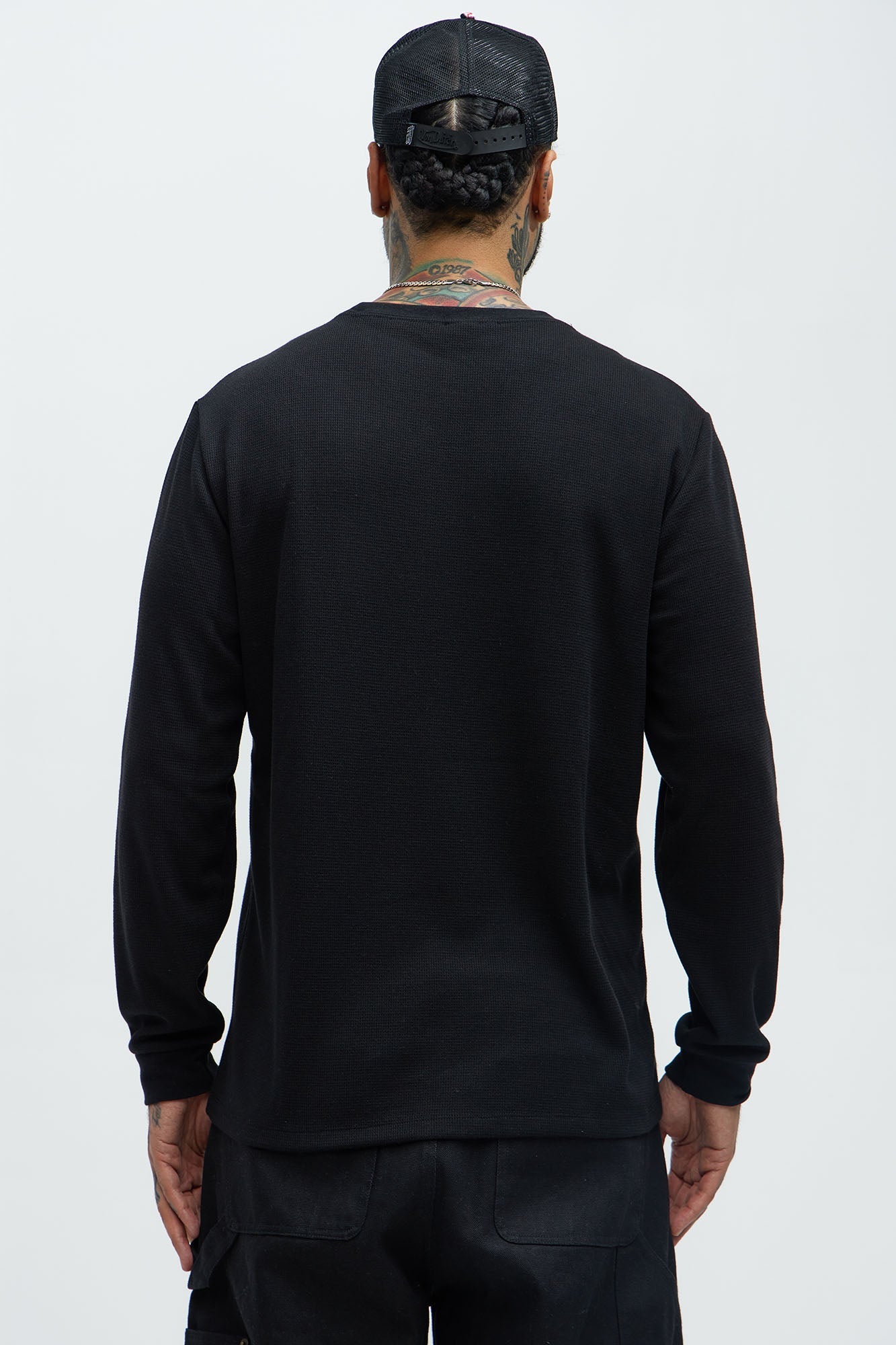 Von Dutch Red Font Long Sleeve Tee - Black